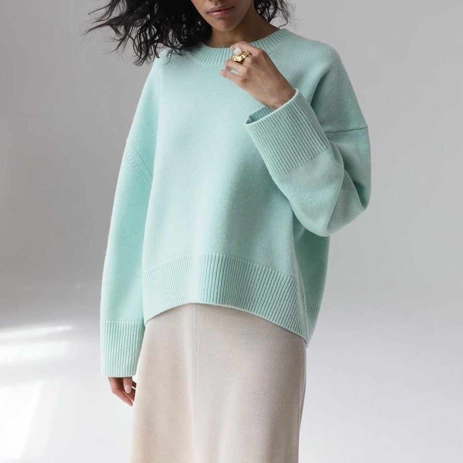 Pure color classic knitted casual pullover sweater