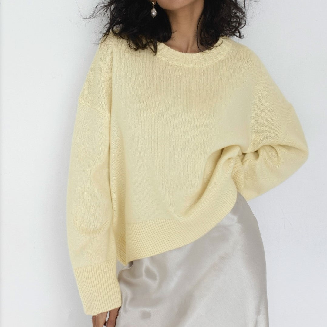 Pure color classic knitted casual pullover sweater