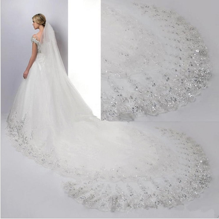 Wedding Long Lace Edge Bridal Veil with Comb Wedding Accessories